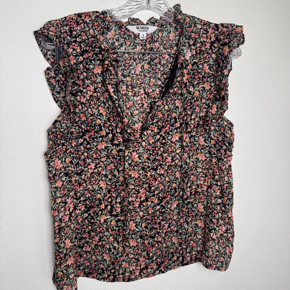 BB Dakota Steve Madden top Floral Blouse flutter sleeve western shirt